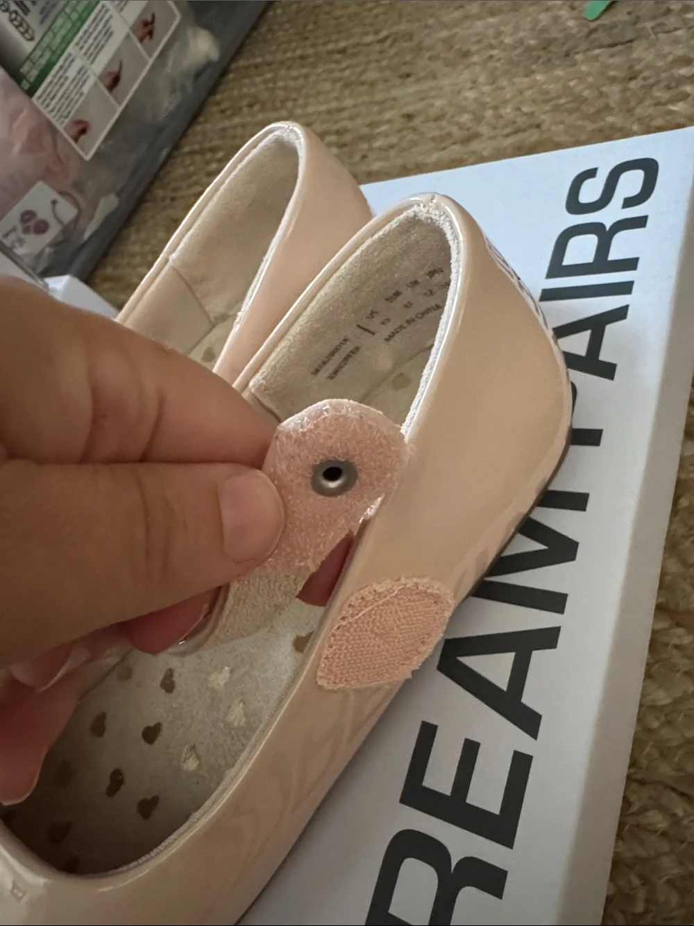 Dream Pairs Girls Patent Mary Janes in Beige